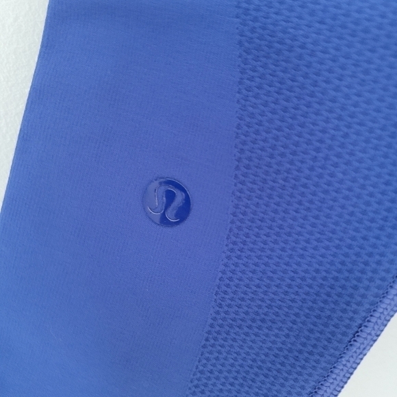 LULULEMON Zone In Crop - Picture 7 of 10